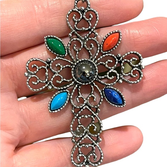 Vintage 1970s Avone silver finish faux stone ornate filagree cross necklace - Picture 3 of 6